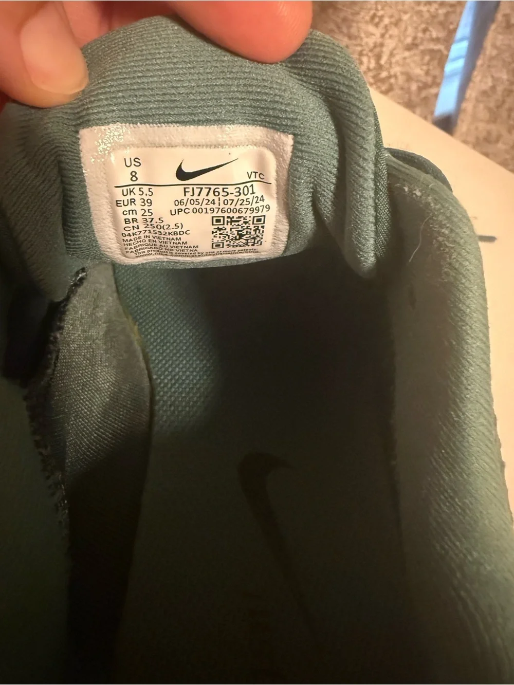 Nike Women's Teal Lace-Up Athletic Sneakers